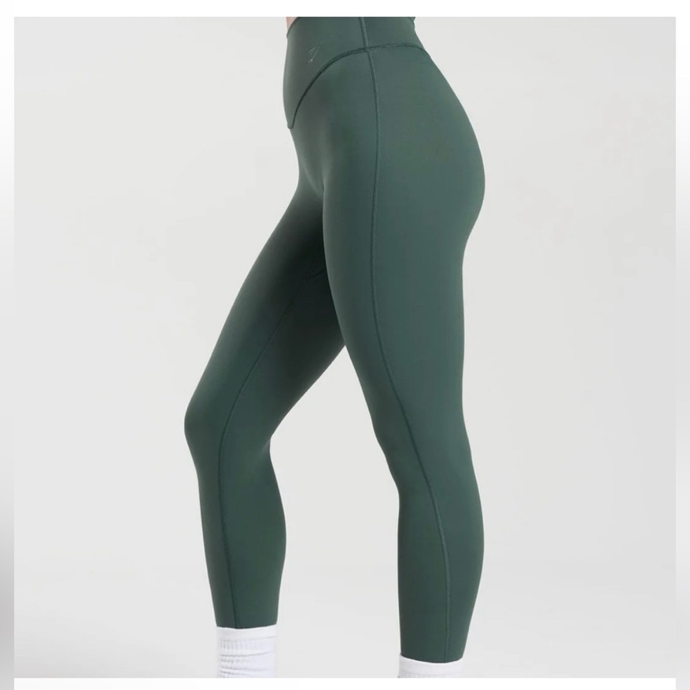 Gymshark High-Waisted Olive green Leggings.  Size M. EUC